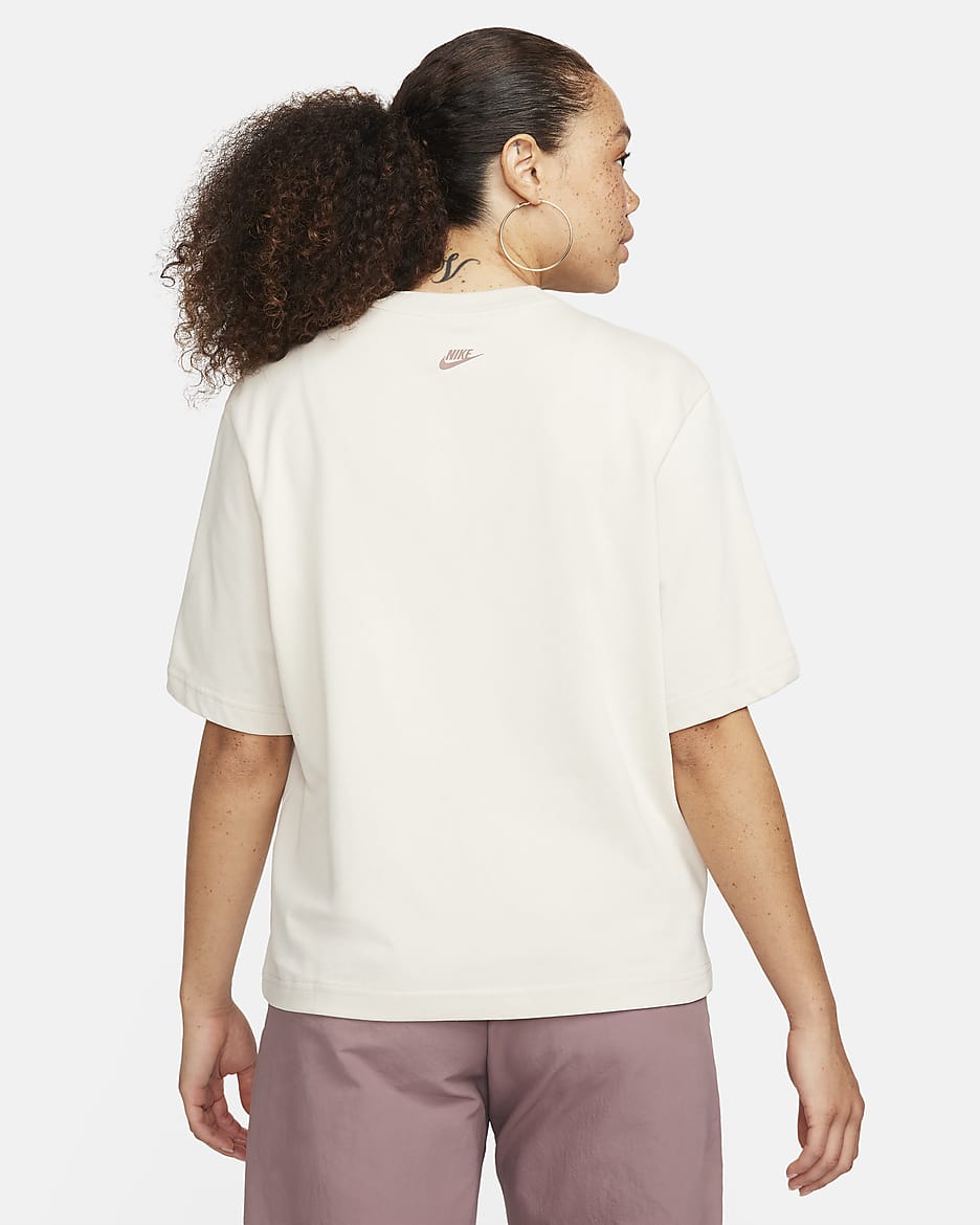 Nike Sportswear Heritage Women s Boxy Tee. Nike ID